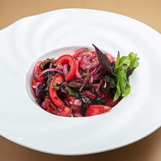Albalılı pomidor salatı