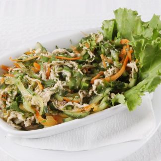 Toyuq salatı