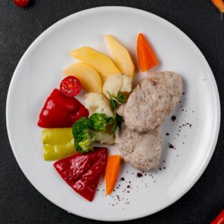 Toyuq kotlet soyutma tərəvəz ilə